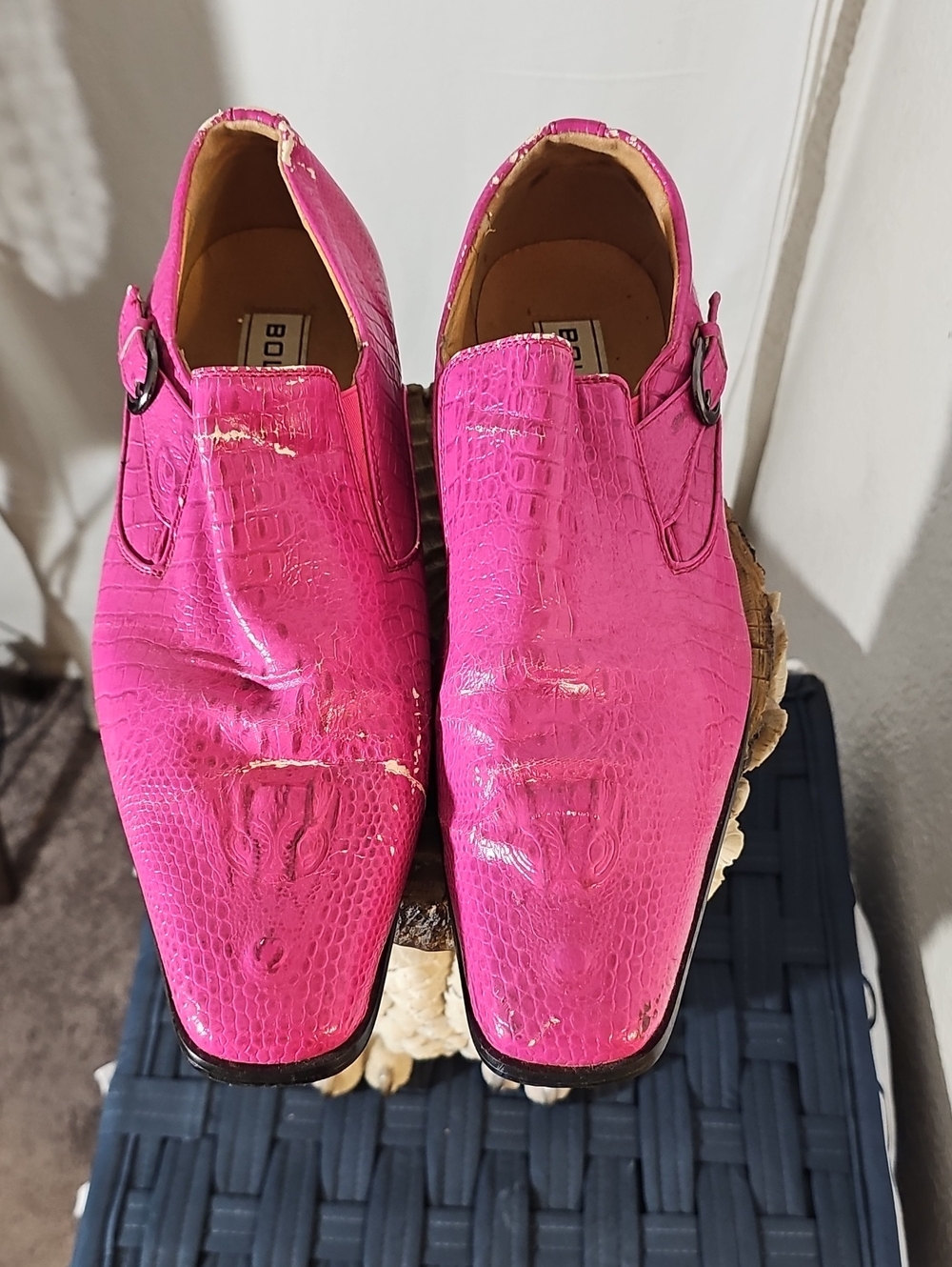 Men's Vibrant Pink Croc-Embossed Slip-On Loafers